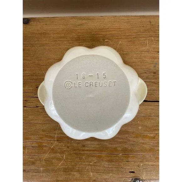 Le Creuset Mini Pumpkin Cocotte Casserole - 10 oz - Meringue - Picture 6 of 6